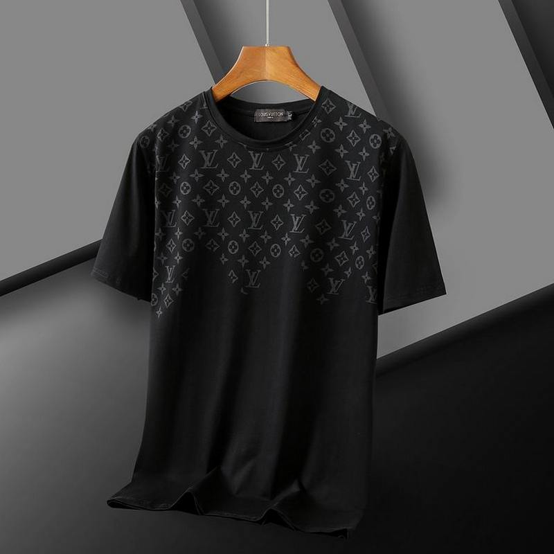 Louis Vuitton Men's T-shirts 8